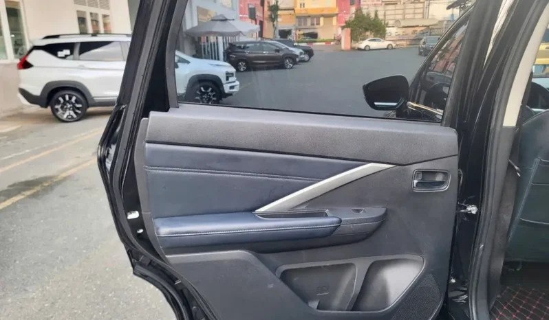 
								Mitsubishi Xpander Cross 2022 full									