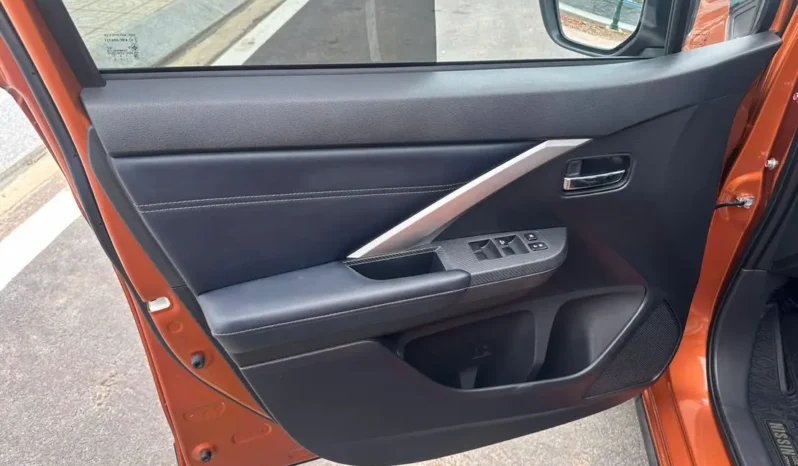 
								Mitsubishi Xpander Cross 2023 full									