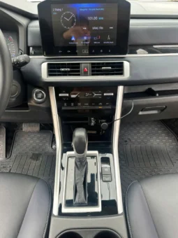 
										Mitsubishi Xpander Cross 2023 full									