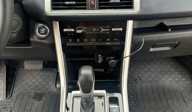 
								Mitsubishi Xpander Cross 2023 full									