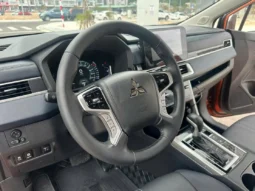 
										Mitsubishi Xpander Cross 2023 full									