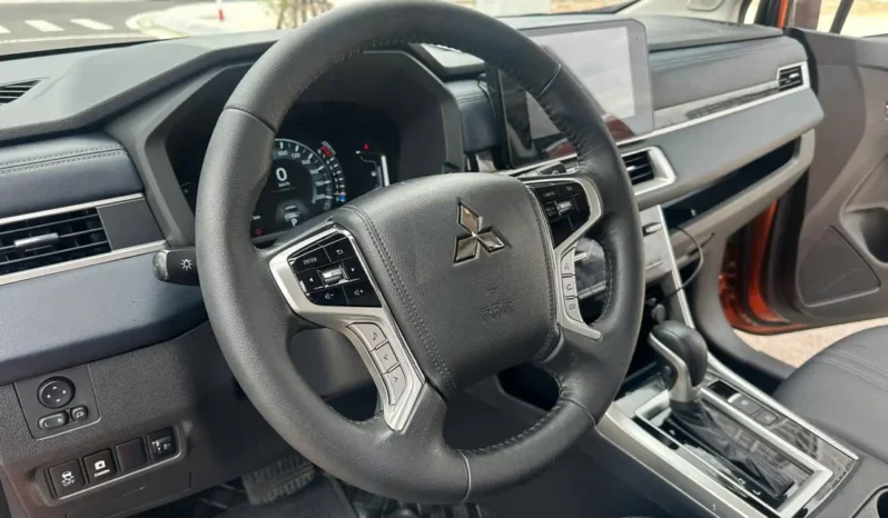 
								Mitsubishi Xpander Cross 2023 full									