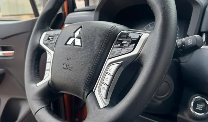 
								Mitsubishi Xpander Cross 2023 full									