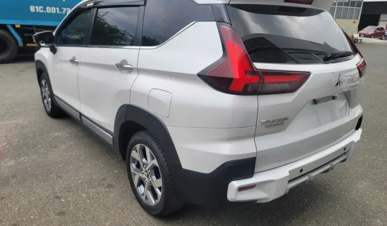 
								Mitsubishi Xpander Cross 2024 full									