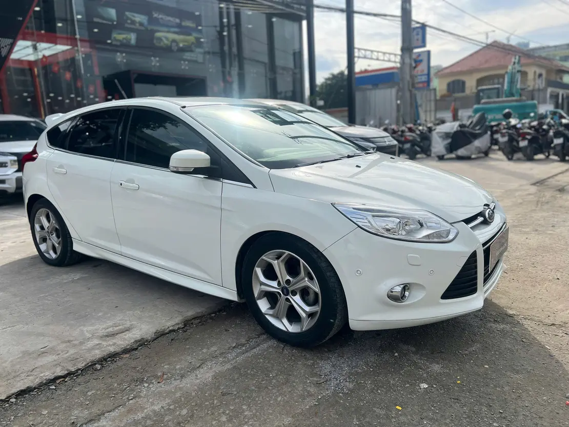 Ford Focus Sport 2013