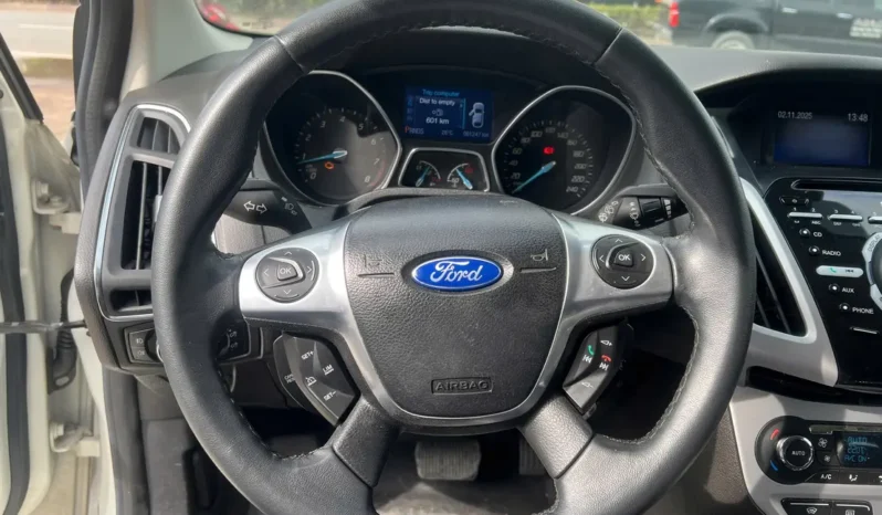 
								Ford Focus Sport 2013 full									