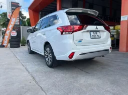 
										Mitsubishi Outlander 2.0 CVT Premium 2022 full									