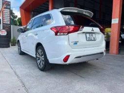 
										Mitsubishi Outlander 2.0 CVT Premium 2022 full									