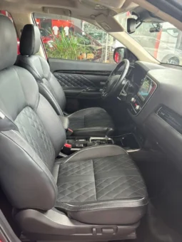 
										Mitsubishi Outlander 2.0 CVT Premium 2022 full									