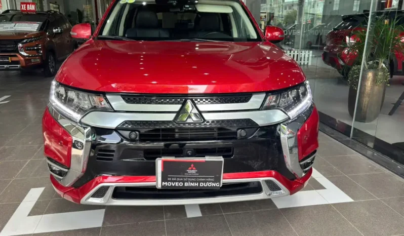 
								Mitsubishi Outlander 2.0 CVT Premium 2022 full									