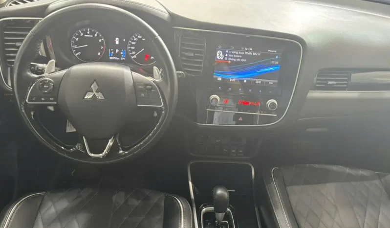 
								Mitsubishi Outlander 2.0 CVT Premium 2022 full									