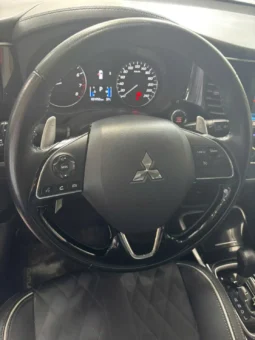 
										Mitsubishi Outlander 2.0 CVT Premium 2022 full									