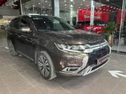 
										Mitsubishi Outlander 2.0 CVT Premium 2023 full									