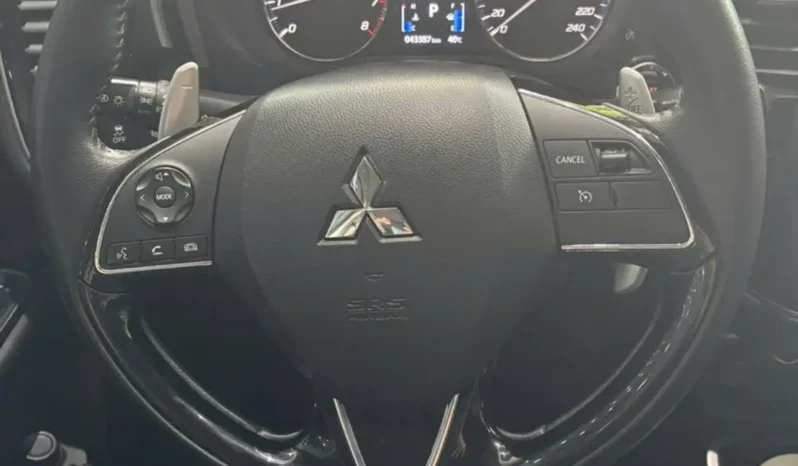 
								Mitsubishi Outlander 2.0 CVT Premium 2023 full									