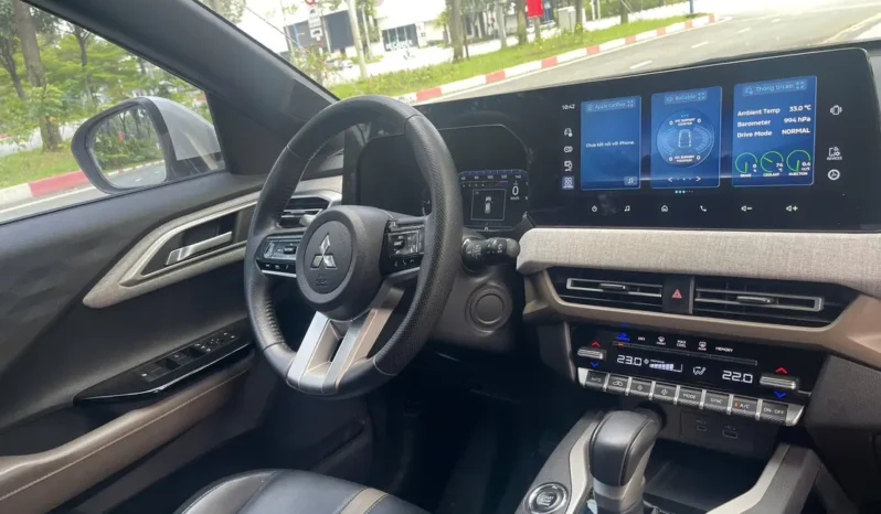 
								Mitsubishi Xforce Premium 2024 full									