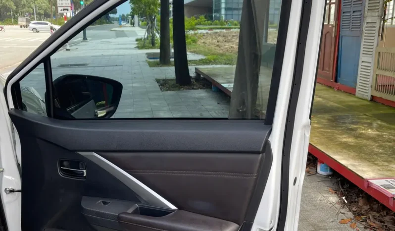 
								Mitsubishi Xpander AT Premium 2024 full									