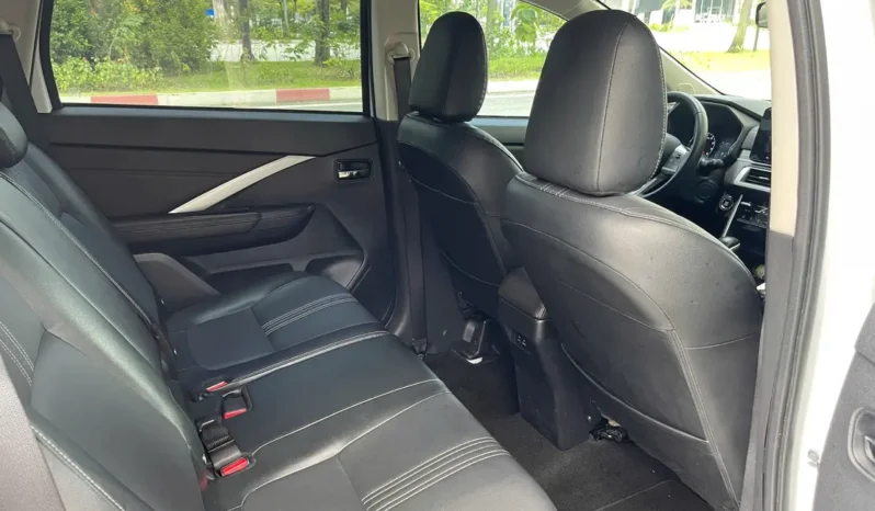 
								Mitsubishi Xpander AT Premium 2024 full									