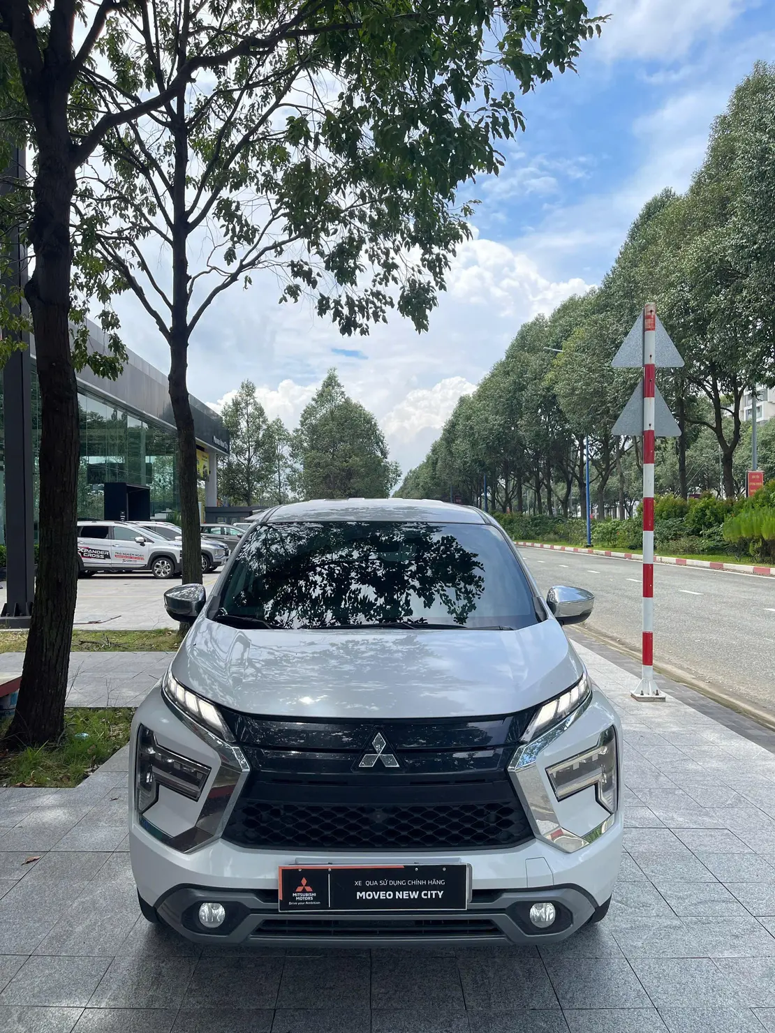 Mitsubishi Xpander AT Premium 2024