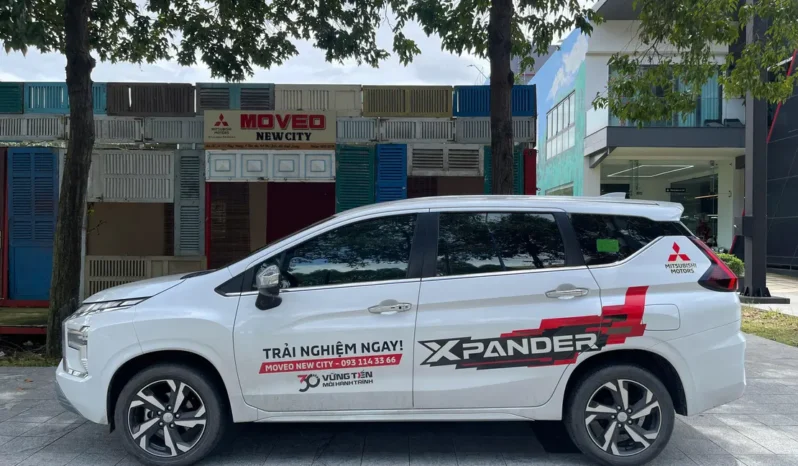 
								Mitsubishi Xpander AT Premium 2024 full									