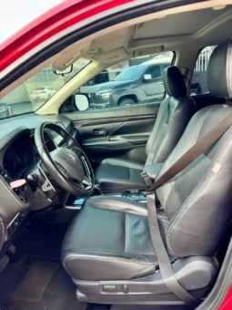 
										Mitsubishi Outlander 2.4 CVT Premium 2019 full									