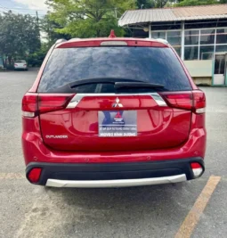 
										Mitsubishi Outlander 2.4 CVT Premium 2019 full									