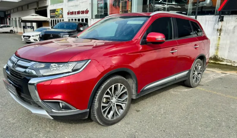 
								Mitsubishi Outlander 2.4 CVT Premium 2019 full									