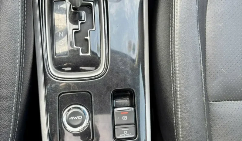 
								Mitsubishi Outlander 2.4 CVT Premium 2019 full									