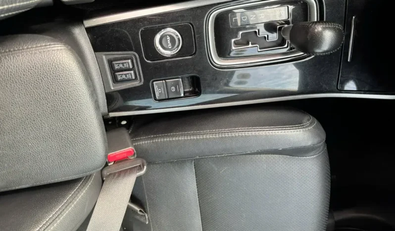 
								Mitsubishi Outlander 2.4 CVT Premium 2019 full									