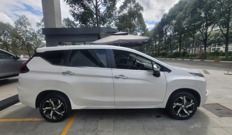 
								Mitsubishi Xpander AT Premium 2024 full									