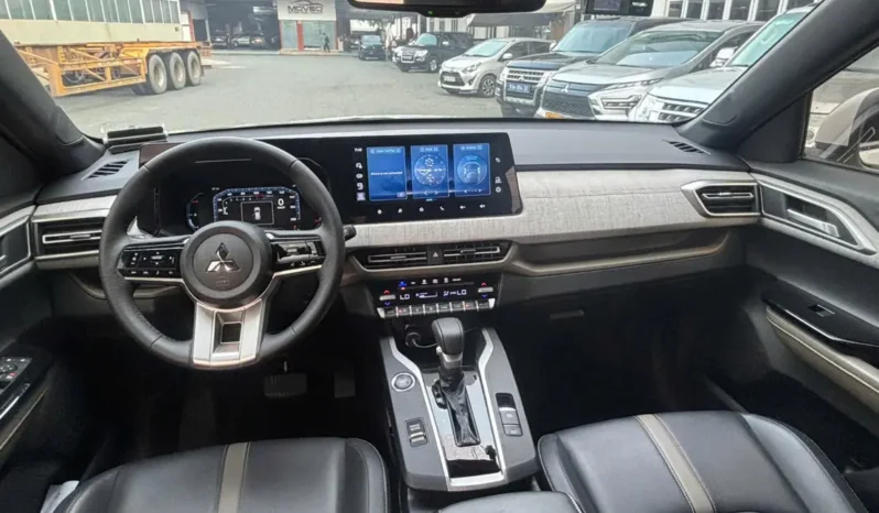 
								Mitsubishi Xforce Premium 2024 full									