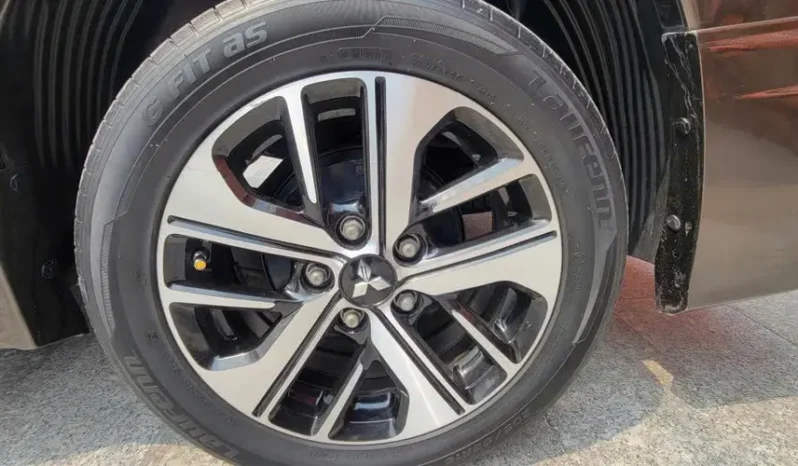 
								Mitsubishi Xpander AT Premium 2024 full									