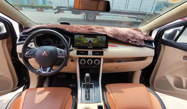 
								Mitsubishi Xpander AT Premium 2024 full									