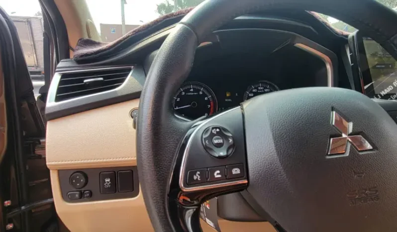 
								Mitsubishi Xpander AT Premium 2024 full									