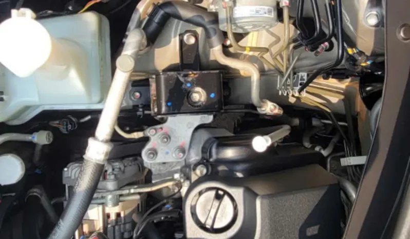 
								Mitsubishi Xpander AT Premium 2024 full									