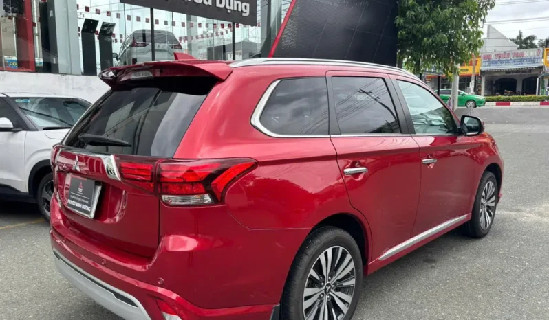 
								Mitsubishi Outlander 2.0 CVT 2022 full									