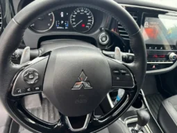 
										Mitsubishi Outlander 2.0 CVT 2022 full									