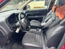 
										Mitsubishi Outlander 2.0 CVT 2022 full									