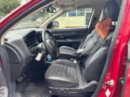 
										Mitsubishi Outlander 2.0 CVT 2022 full									