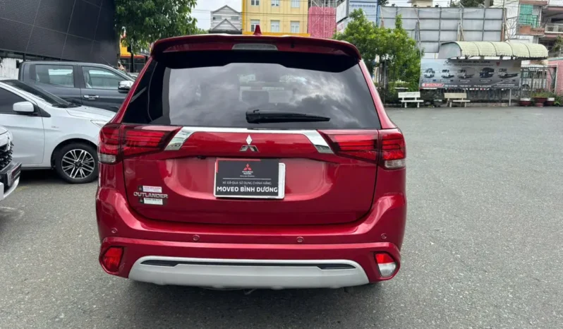 
								Mitsubishi Outlander 2.0 CVT 2022 full									