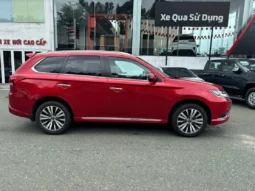 
										Mitsubishi Outlander 2.0 CVT 2022 full									