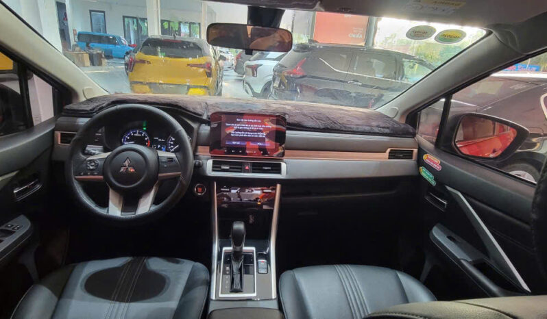 
								Mitsubishi Xpander Predium AT 2024 full									