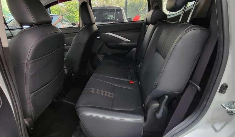 
								Mitsubishi Xpander AT 2025 full									