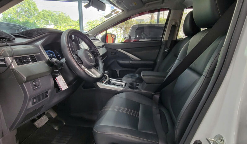 
								Mitsubishi Xpander AT 2025 full									