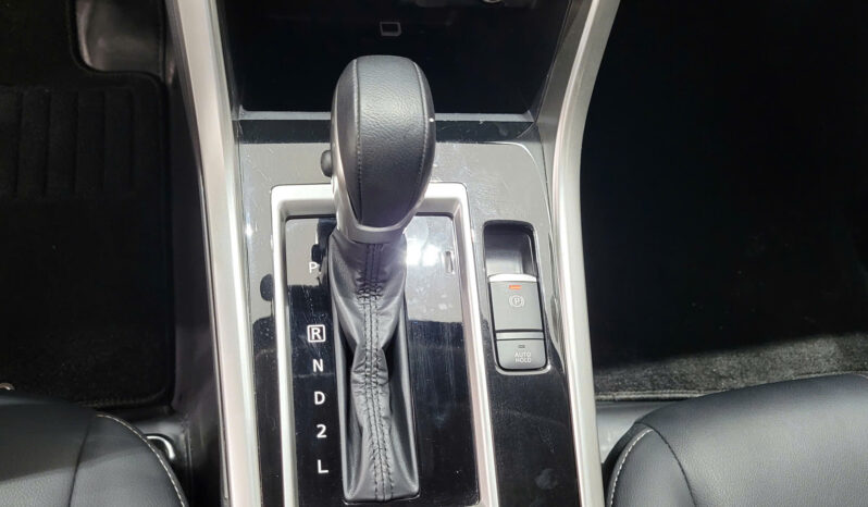 
								Mitsubishi Xpander AT 2025 full									