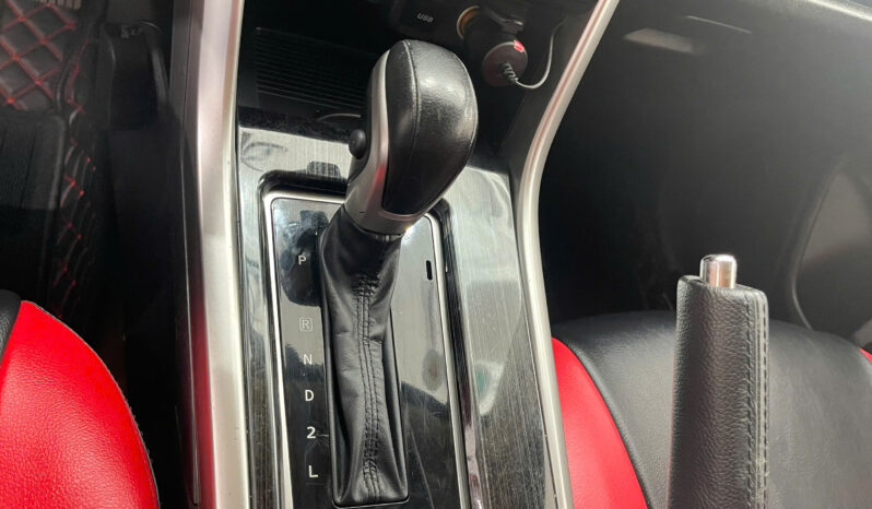 
								Mitsubishi Xpander AT 2021 full									
