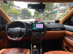 
										Mitsubishi Outlander 2.0 CVT Premium 2018 full									