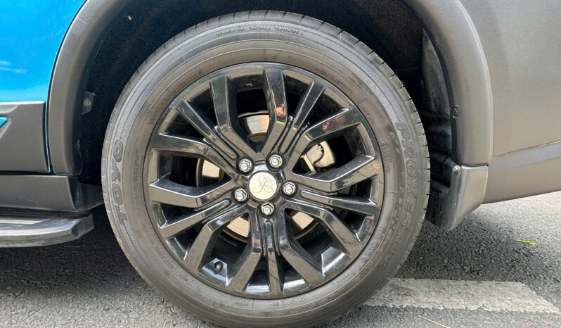 
								Mitsubishi Outlander 2.0 CVT Premium 2018 full									