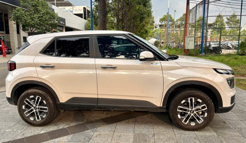 
								Hyundai VENUE 2024 full									