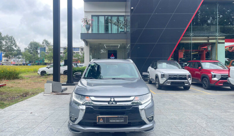 
								Mitsubishi Outlander 2.4 CVT Premium 2019 full									