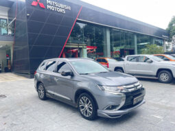 
										Mitsubishi Outlander 2.4 CVT Premium 2019 full									